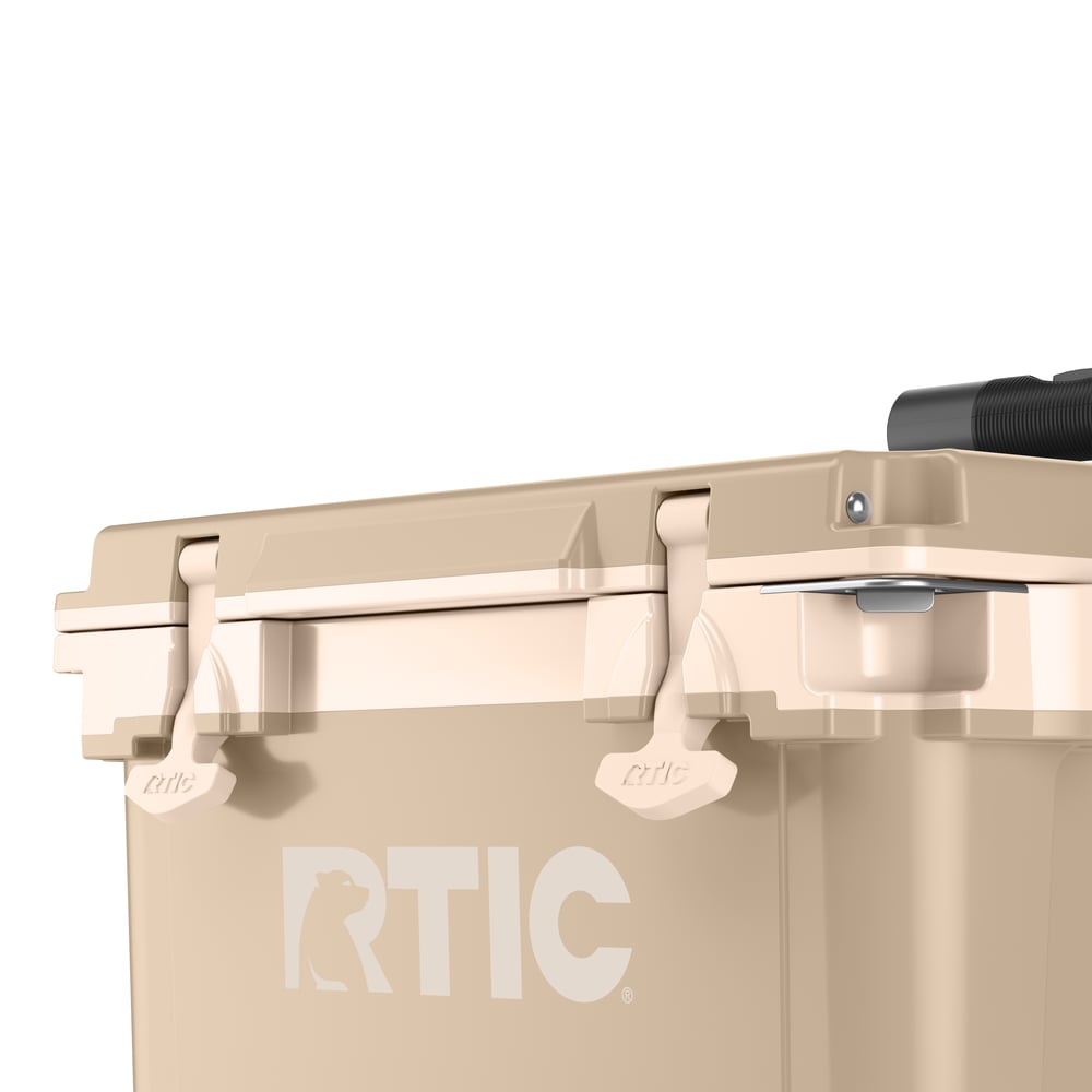 22 QT Ultra-Light Wheeled Cooler Beach | Rtic Hard Coolers|Clearance