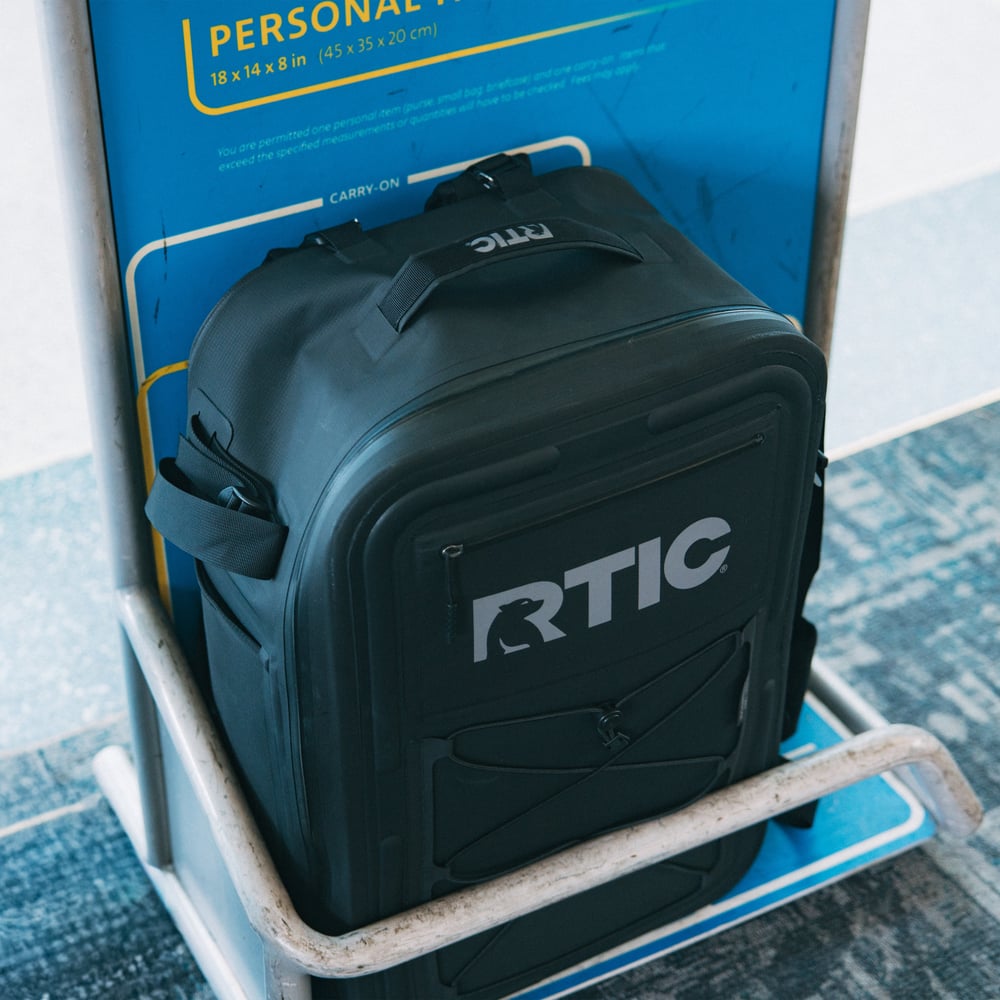 Ultra-Dry Duffle Pack Black & Graphite | Rtic Bags