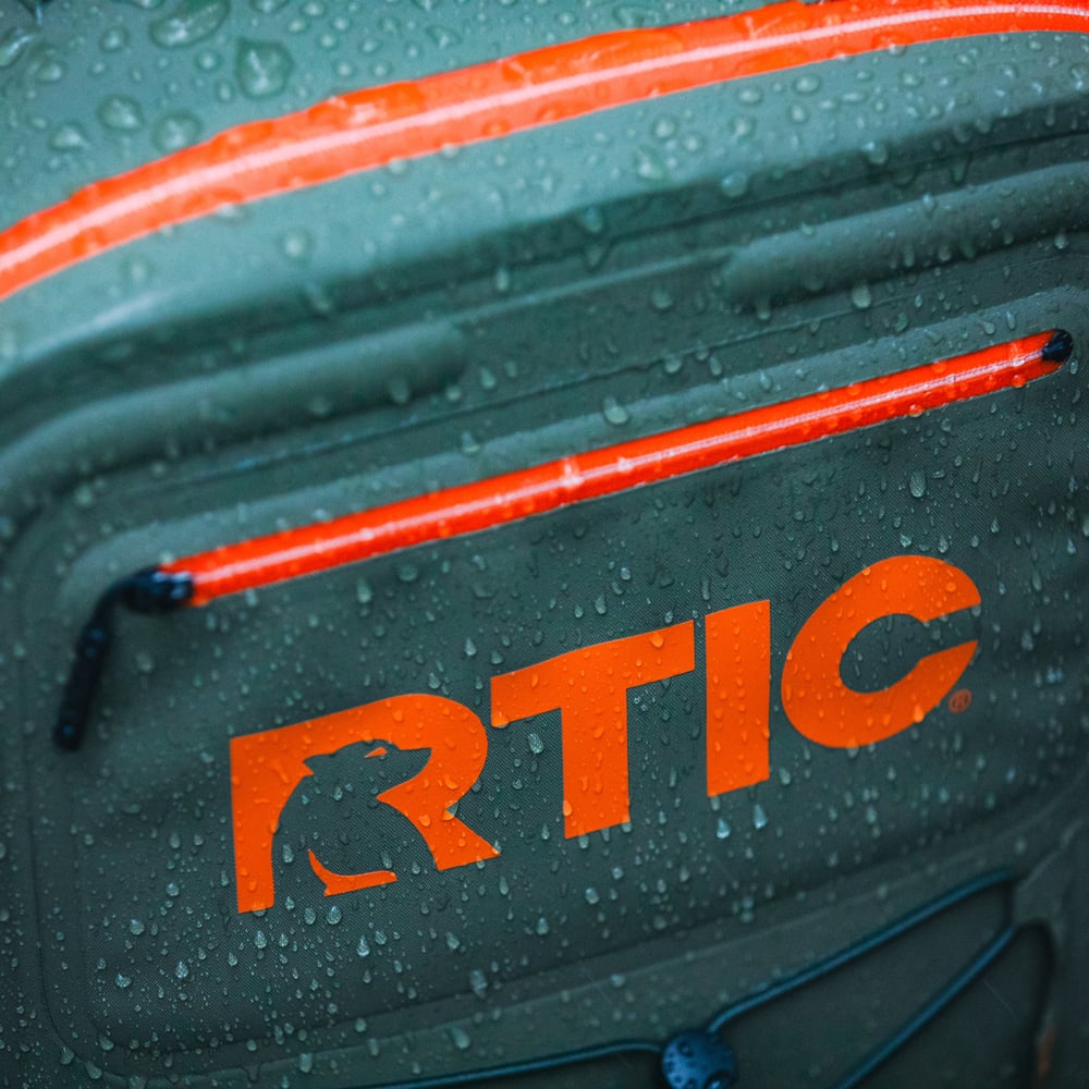 Ultra-Dry Duffle Pack Black & Graphite | Rtic Bags